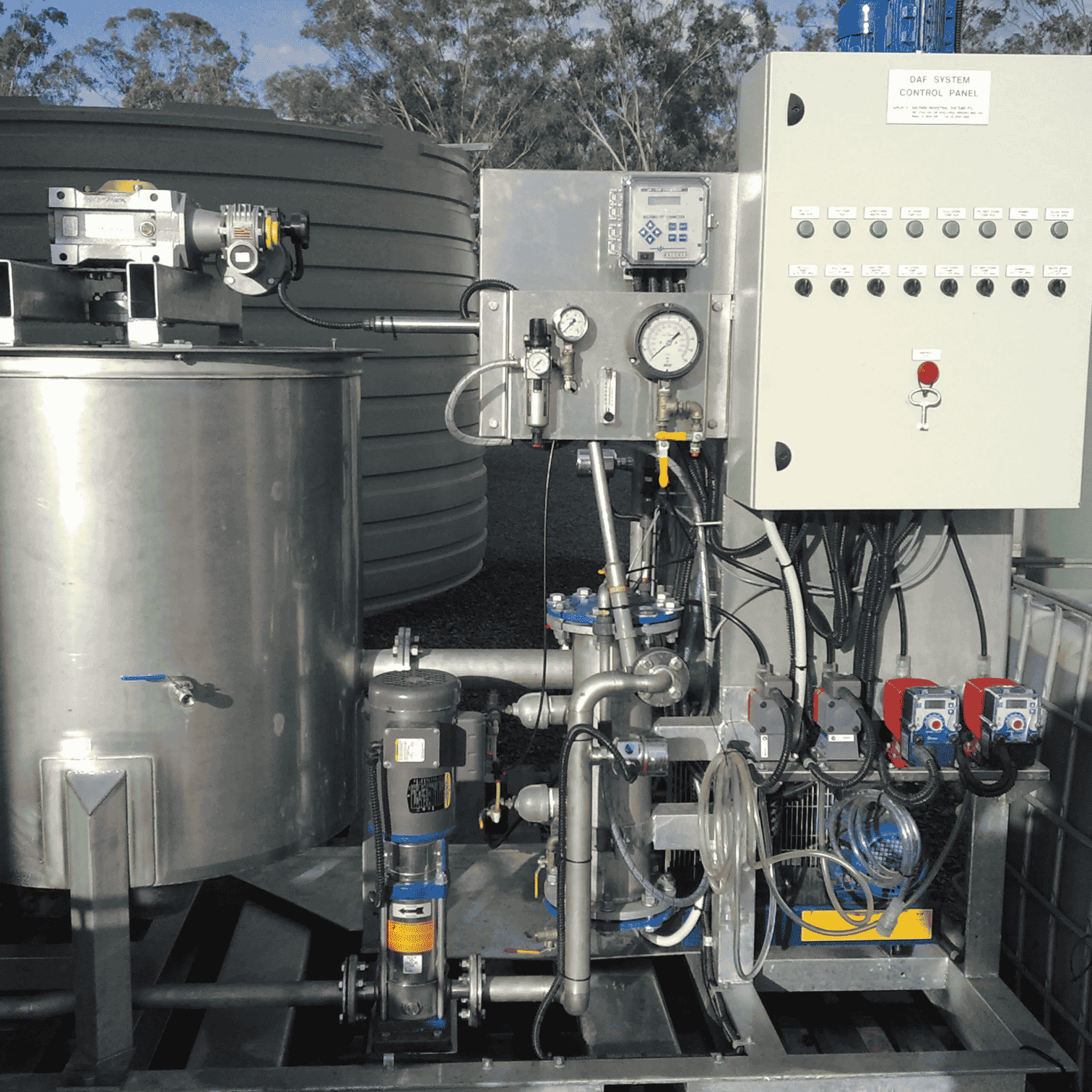 We provide high-quality and efficient dissolved air flotation (DAF) units designed to separate liquids from solids.