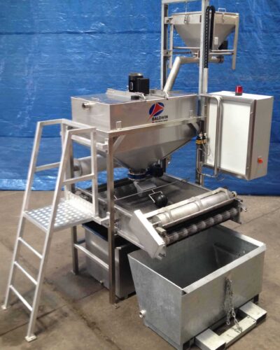 A small capacity system for RM-10 chemical treatment of wastewater is versatile, being used for different applications.